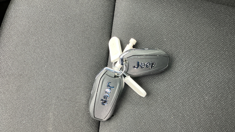 Jeep Avenger 1.2 e-Hybrid Summit 5dr DCT Petrol Hatchback